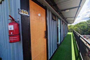 هتل Boxinn The Kontena Home