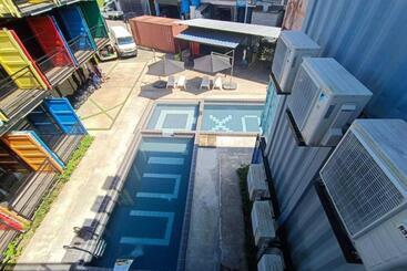 هتل Boxinn The Kontena Home