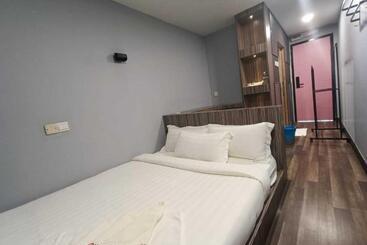 هتل Boxinn The Kontena Home