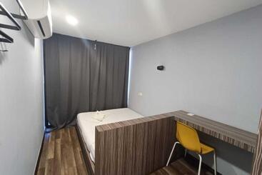 هتل Boxinn The Kontena Home