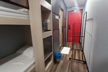 هتل Boxinn The Kontena Home