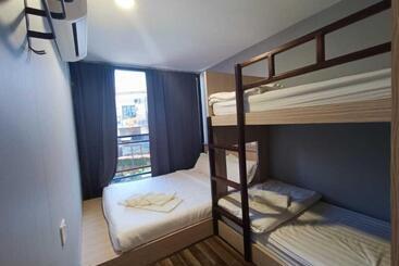 هتل Boxinn The Kontena Home