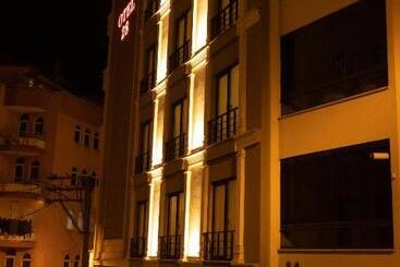 Otel 28