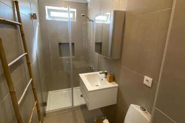 پانسیون Carcavelos Beach Shared Serviced Apartment 3