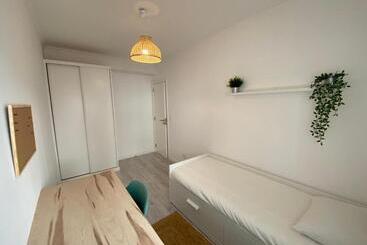 پانسیون Carcavelos Beach Shared Serviced Apartment 3