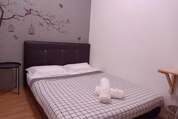 פנסיון Cozy Private Queen Room In Bayan Lepas