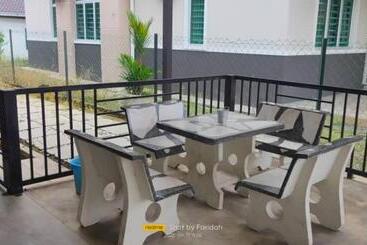 پانسیون Homestay Di Jitra