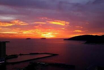 بنسيون Jesselton Quay Sea View
