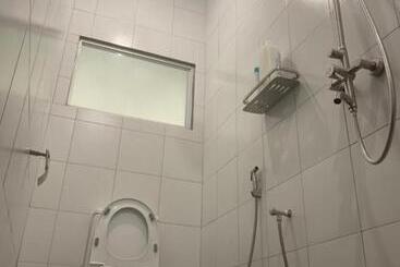 پانسیون Newly Renovated  Bukit Mertajam