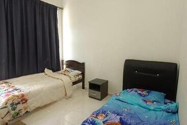 پانسیون Pro Qaseh Room Stay , Darulaman Lake Home