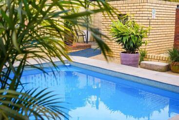 پانسیون The Edge Guest Rooms