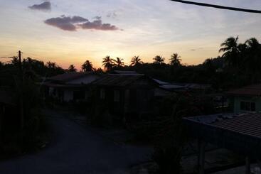 هاستل Teriang Village Inn