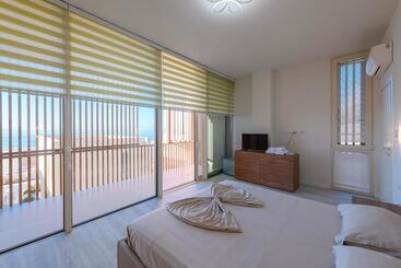 استراحتگاه Green Coast