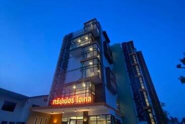 בית מלון כפרי ทริปเปอร์ โฮเทล