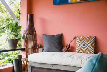 Пансион Casa Del Arte   Rooms With Private And Shared Bathrooms