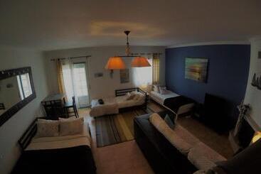 پانسیون Peniche Surf Lodge 2
