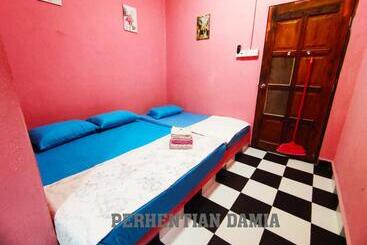 پانسیون Perhentian Damia