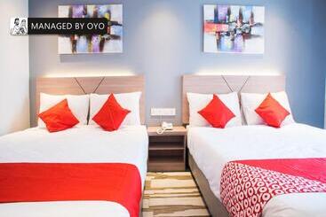 O Gs Hotels Near Strand Mall
