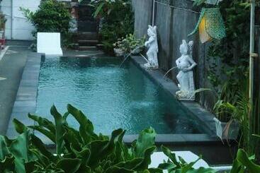 旅馆 Inn Between