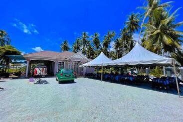 تختخواب و صبحانه Airport Kelantan Homestay & Transit