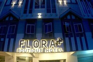هتل Flora Plus