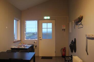 هتل Icelandhorsetours   Helluland