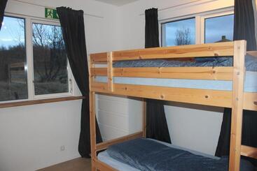 هتل Icelandhorsetours   Helluland