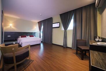 هتل Rooms