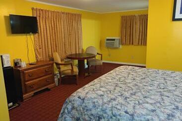 Maine Motel