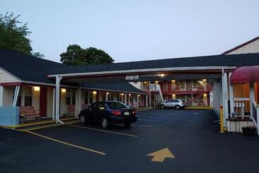 Maine Motel