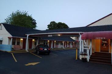 Maine Motel