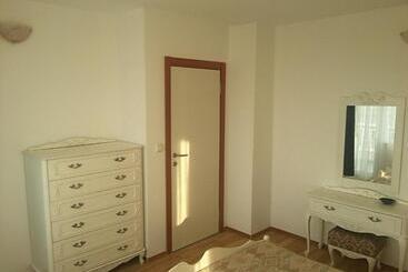 펜션 Guest House Rona   Free Parking And Sea View