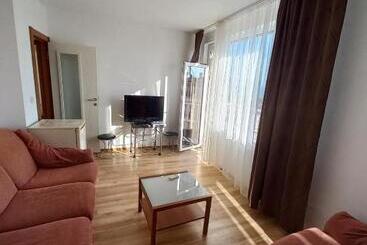 膳宿费 Guest House Rona Free Parking And Sea View