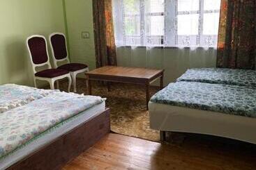 پانسیون Guesthouse Svečiuose Pas Gražina