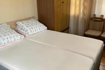 پانسیون Guesthouse Svečiuose Pas Gražina