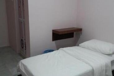 پانسیون Js Homestay Air Putih