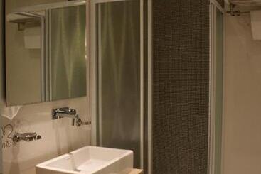 هاستل Locanda Viridarium