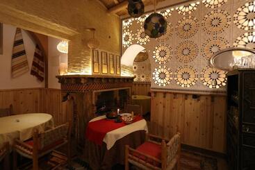 تختخواب و صبحانه Dar Jnan Tiouira Dades