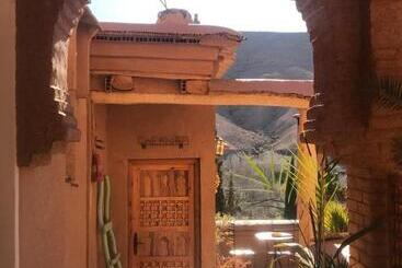 تختخواب و صبحانه Dar Jnan Tiouira Dades
