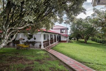 هتل Agroparque Las Villas