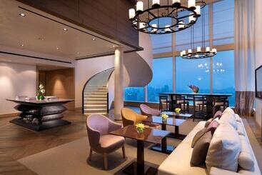 Lanson Place Bukit Ceylon