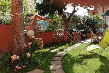 تختخواب و صبحانه Al Giardino Di Alice
