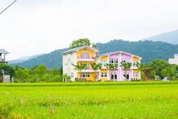 تختخواب و صبحانه Barefoot And Breakfast