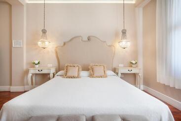 تختخواب و صبحانه Hi Valencia Boutique
