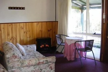 房子  Cedar Lodge Cabins