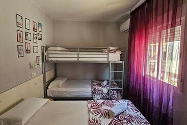 Hostal La Cabaña