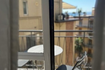مسافرخانه Panoramic Rooms Salerno