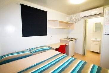 هتل Aaok Moondarra Accommodation Village