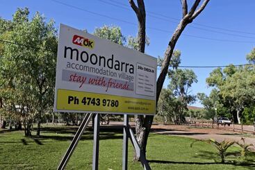 هتل Aaok Moondarra Accommodation Village