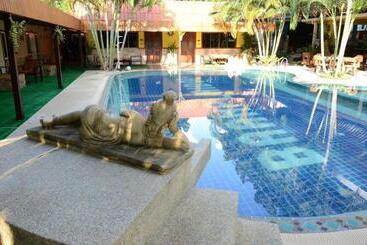 هتل Baanplaidoi Resort